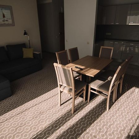 Merepargi Aparthotel & Cafe 나르바죠수 외부 사진