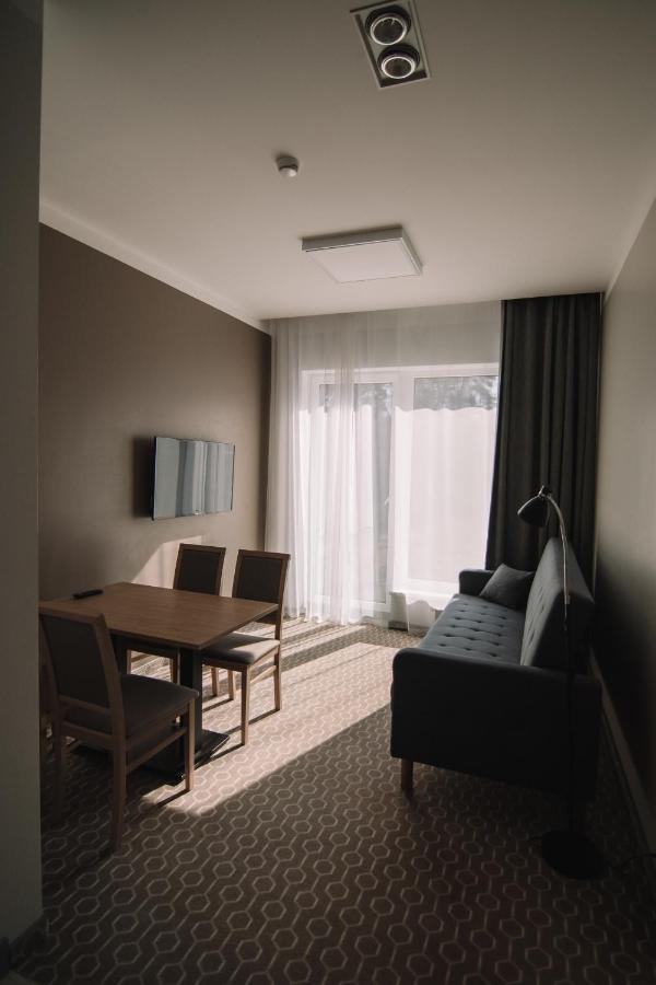 Merepargi Aparthotel & Cafe 나르바죠수 외부 사진