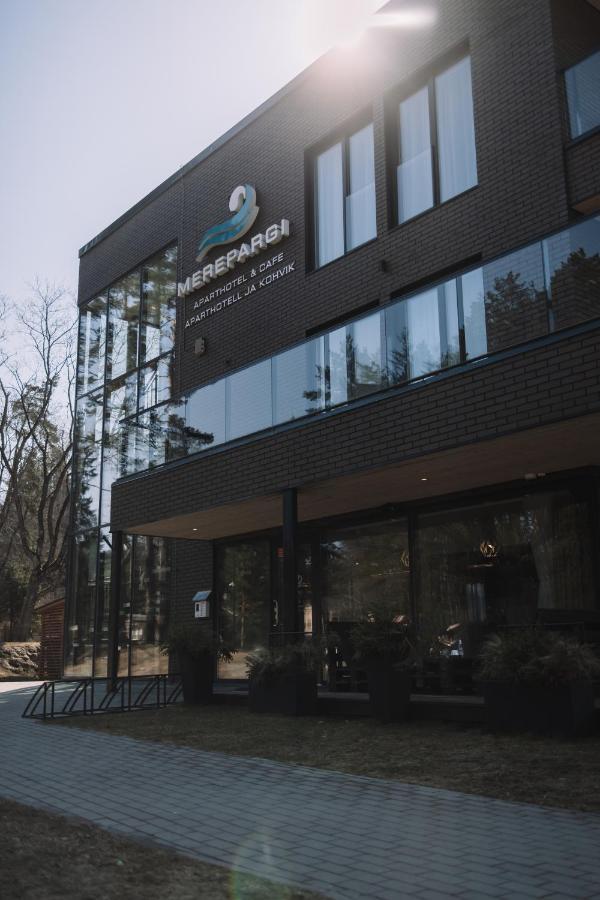 Merepargi Aparthotel & Cafe 나르바죠수 외부 사진
