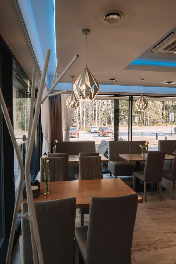 Merepargi Aparthotel & Cafe 나르바죠수 외부 사진