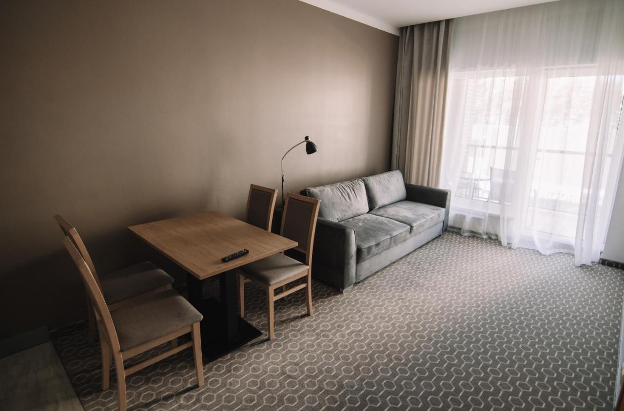Merepargi Aparthotel & Cafe 나르바죠수 객실 사진
