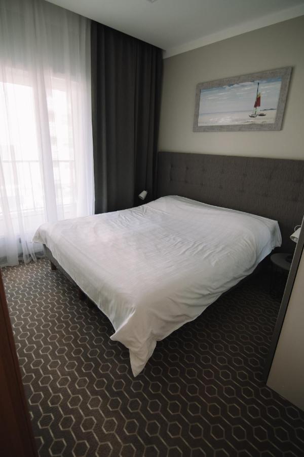 Merepargi Aparthotel & Cafe 나르바죠수 외부 사진